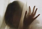 Homem sufoca mulher com cobertor e tenta estuprá-la em rua do centro do Barreiro