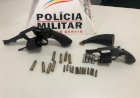 Polícia Militar de Sardoá recolhe armas e munições entregues espontaneamente por uma moradora