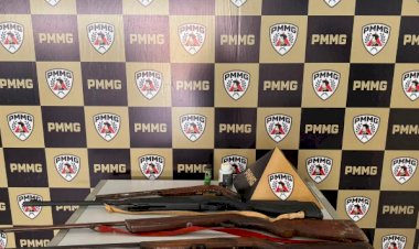 Homem é preso após ameaçar enteada durante briga e PM encontrar armas escondidas em colchão