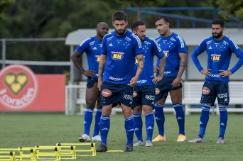 Cruzeiro: jogadores não concentram em protesto pelo não pagamento de salários