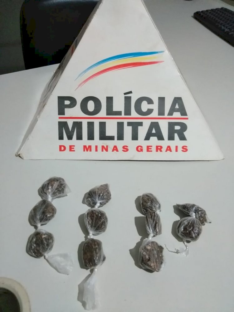 PM prende suspeito por tráfego de drogas e Sabinópolis
