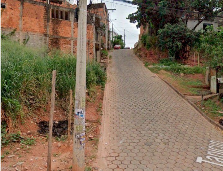 Jovem é agredida e ameaçada de morte ao terminar namoro em Ipatinga.