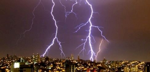 Cemig alerta população sobre cuidados e segurança durante tempestades