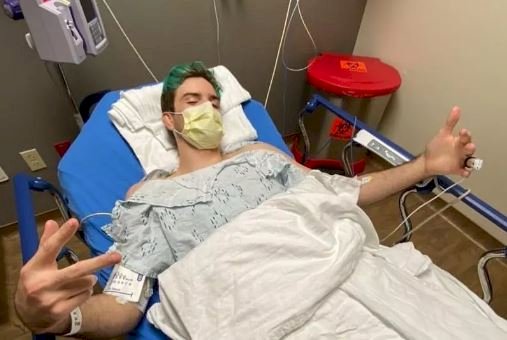 Lutador de MMA perde testículo após joelhada durante treino