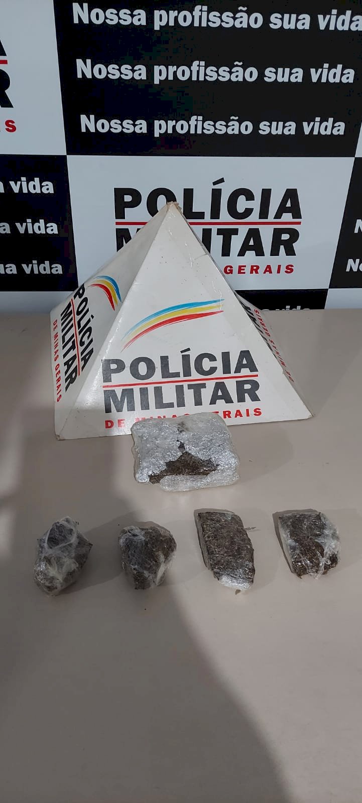 Mulher é presa por tráfico de drogas em Coroací