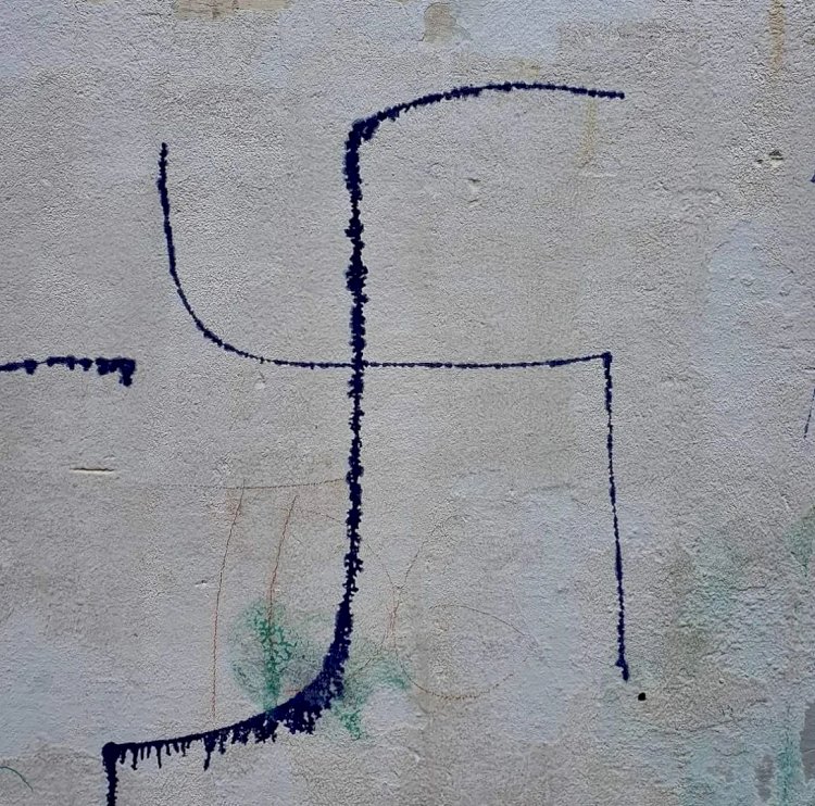 PERIGOSO VANDALISMO EM DIAMANTINA. Igreja de Nossa Senhora dos Homens PRETOS de
