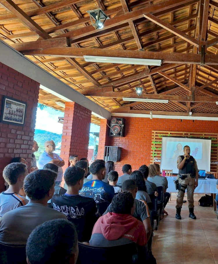 Palestras em comemoração ao mês da mulher com o tema