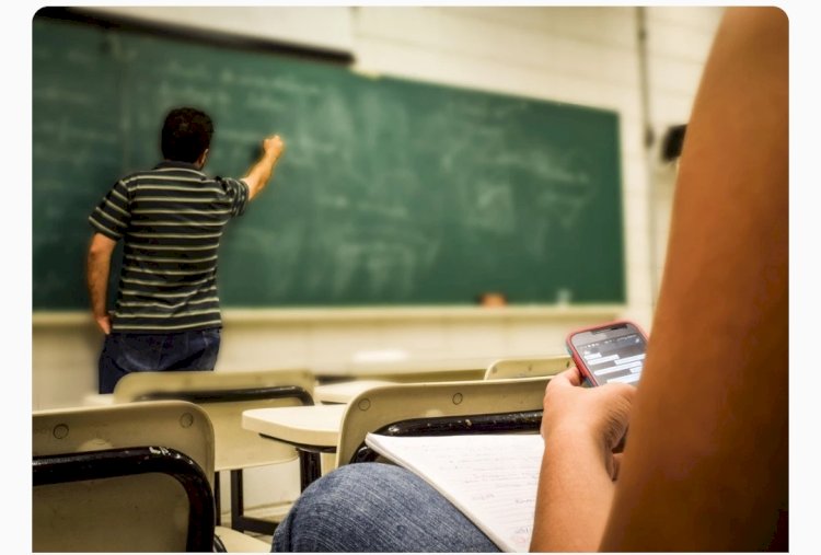 EDUCAÇÃO Saiba como redes de ensino que proíbem celulares aplicam as regras