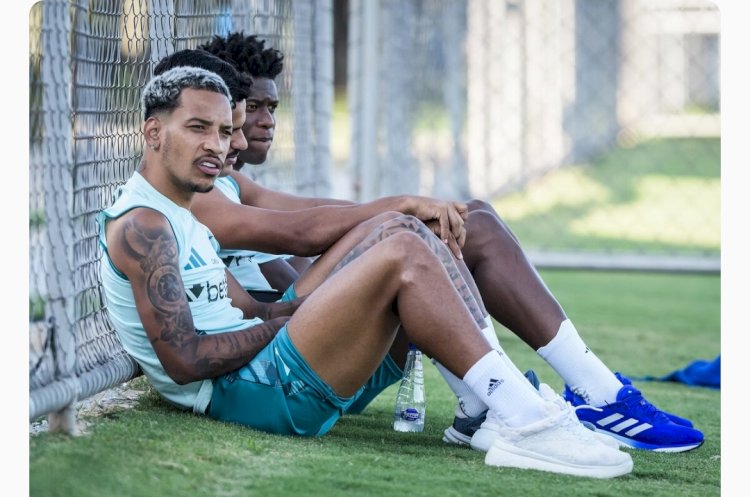 Cruzeiro e Flamengo se posicionam sobre possível troca entre Matheus Pereira e Luiz Araújo; veja