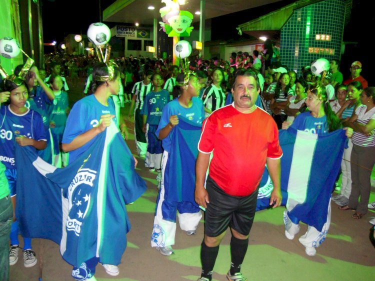 O Carnaval de Sabinópolis: Memórias de uma Folia Inesquecível