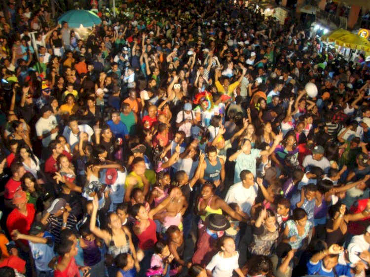 O Carnaval de Sabinópolis: Memórias de uma Folia Inesquecível
