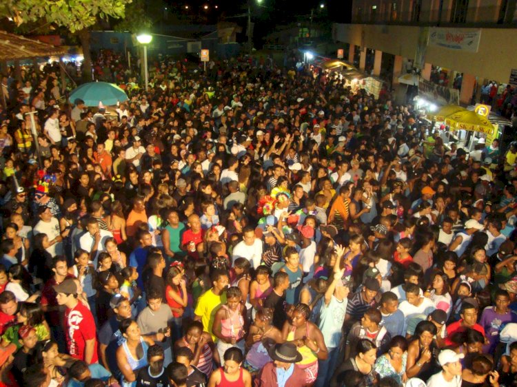 O Carnaval de Sabinópolis: Memórias de uma Folia Inesquecível