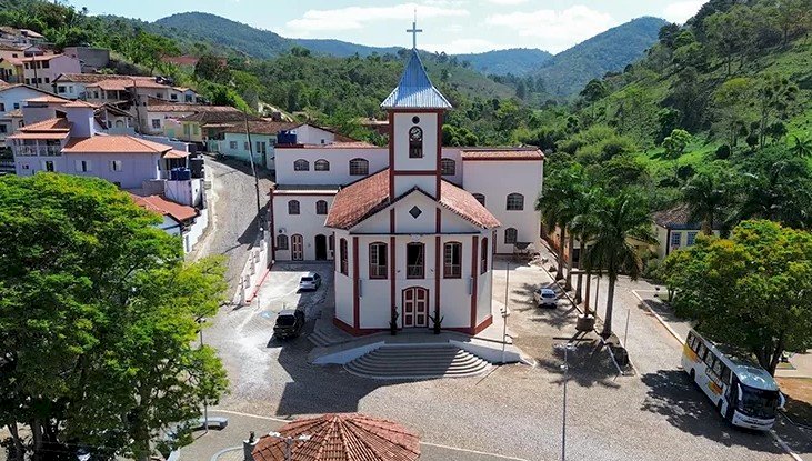 Acordo entre MPMG, município de Sabinópolis e paróquia encaminha recuperação da Igreja Matriz de São Sebastião