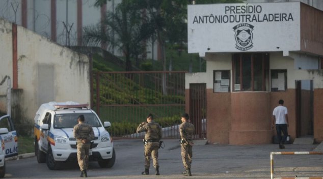 Operação na Dutra transfere oito presos ligados a facções de presídios em Minas