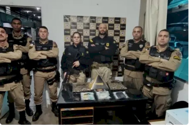 PRF e PM apreendem drogas e R$ 8 mil na BR-354 no Sul de Minas