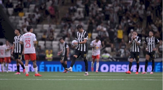Domínguez vive dilema e titular do ataque segue como incógnita no Atlético